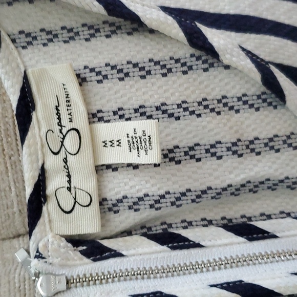 Jessica Simpson maternity- summer top - Picture 2 of 3